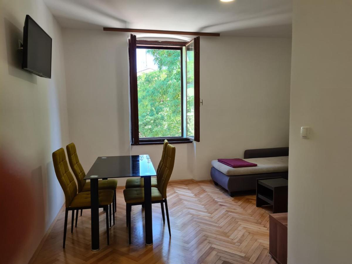 Ferienwohnung Se-Na Pula Exterior foto